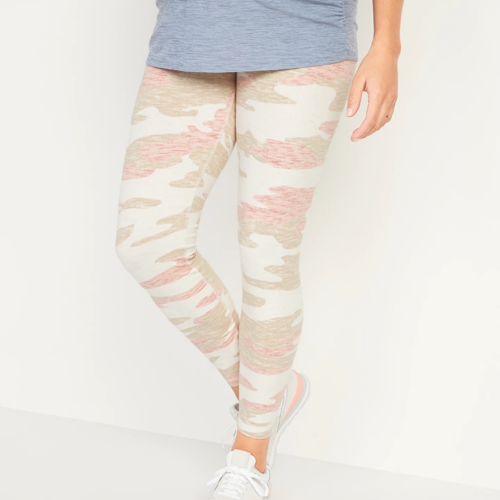 Old Navy Maternity/postpartum active wear leggings size medium
